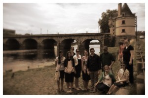 Les Canadiens au Pont Henri IV, Châtellerault